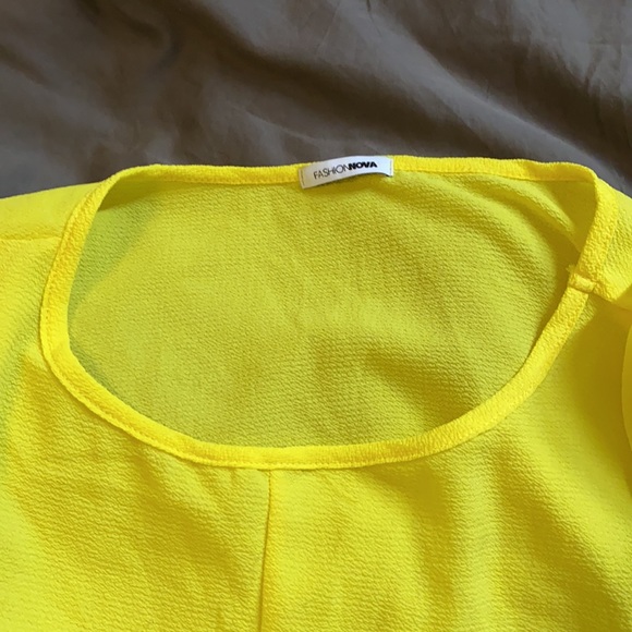 Fashion Nova crop top - Picture 2 of 2